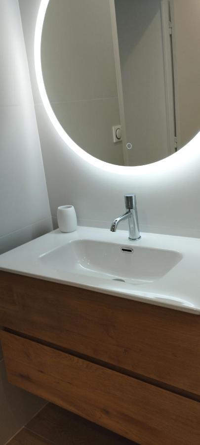אנסי Studio Moderne, Place Parking Prive, Emplacement Ideal A 100 M Du Lac. מראה חיצוני תמונה
