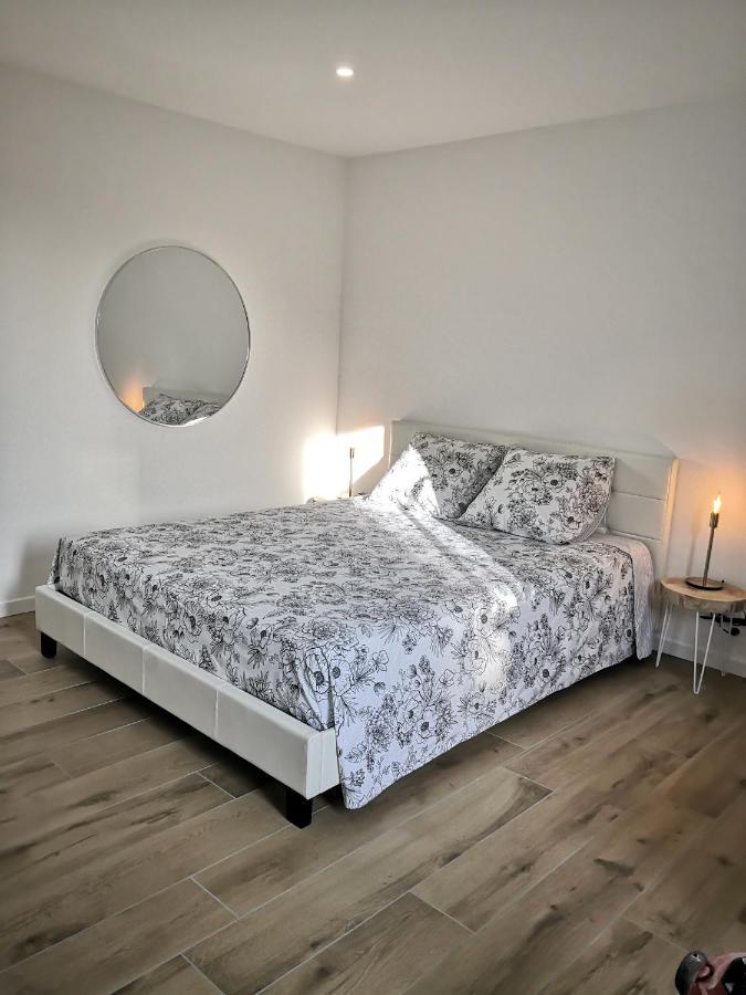 אנסי Studio Moderne, Place Parking Prive, Emplacement Ideal A 100 M Du Lac. מראה חיצוני תמונה