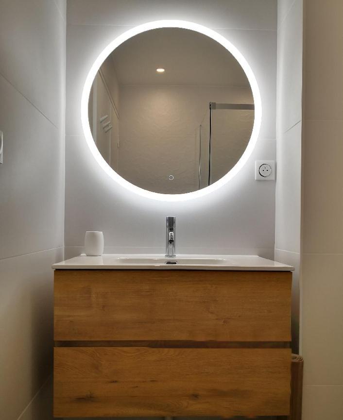 אנסי Studio Moderne, Place Parking Prive, Emplacement Ideal A 100 M Du Lac. מראה חיצוני תמונה